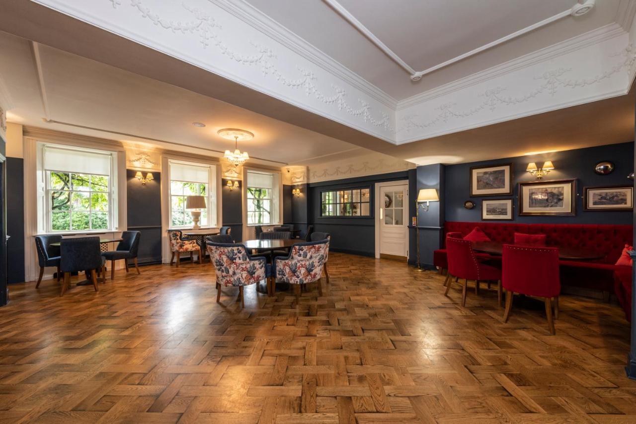 Statham Lodge Hotel Warrington Eksteriør billede